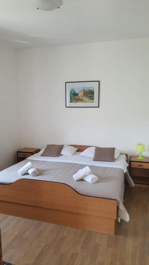 Apartments Irena Božava Extérieur photo