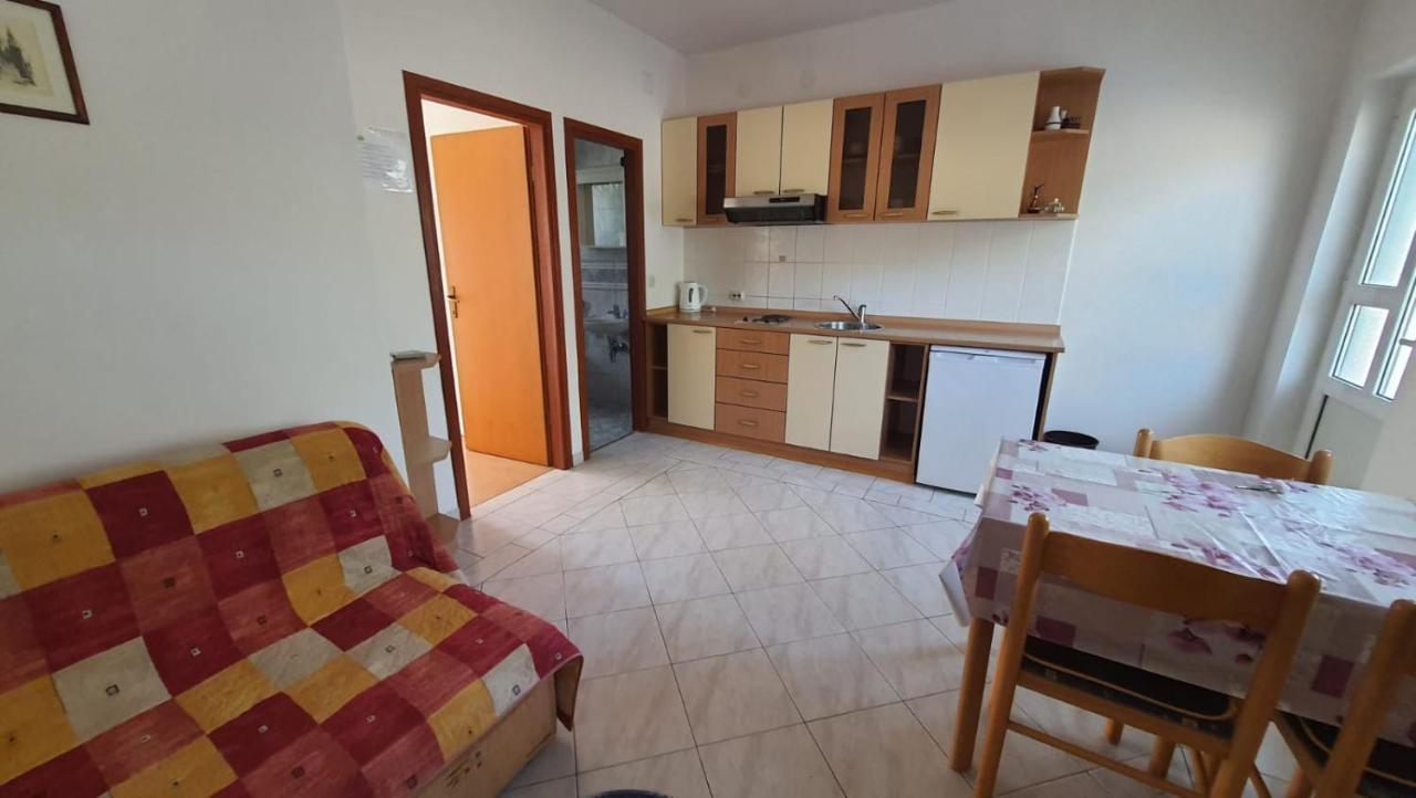 Apartments Irena Božava Extérieur photo