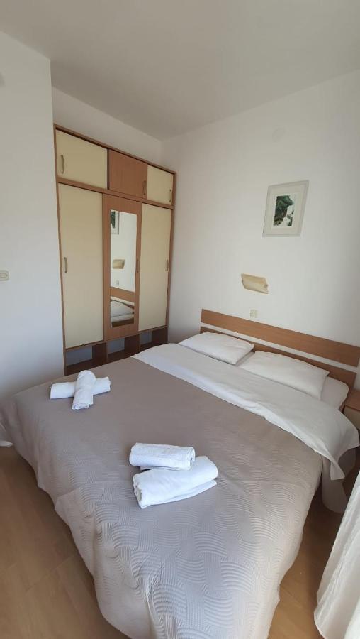 Apartments Irena Božava Extérieur photo